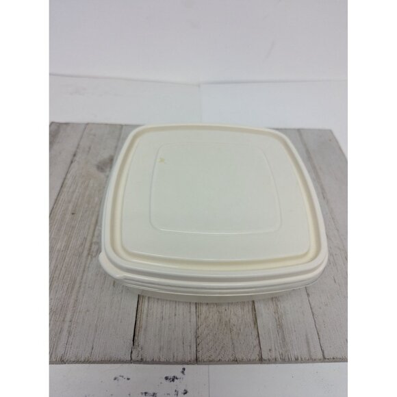 Vintage Rubbermaid 5 Cups #2 Square Container Almond Lid - Picture 1 of 10